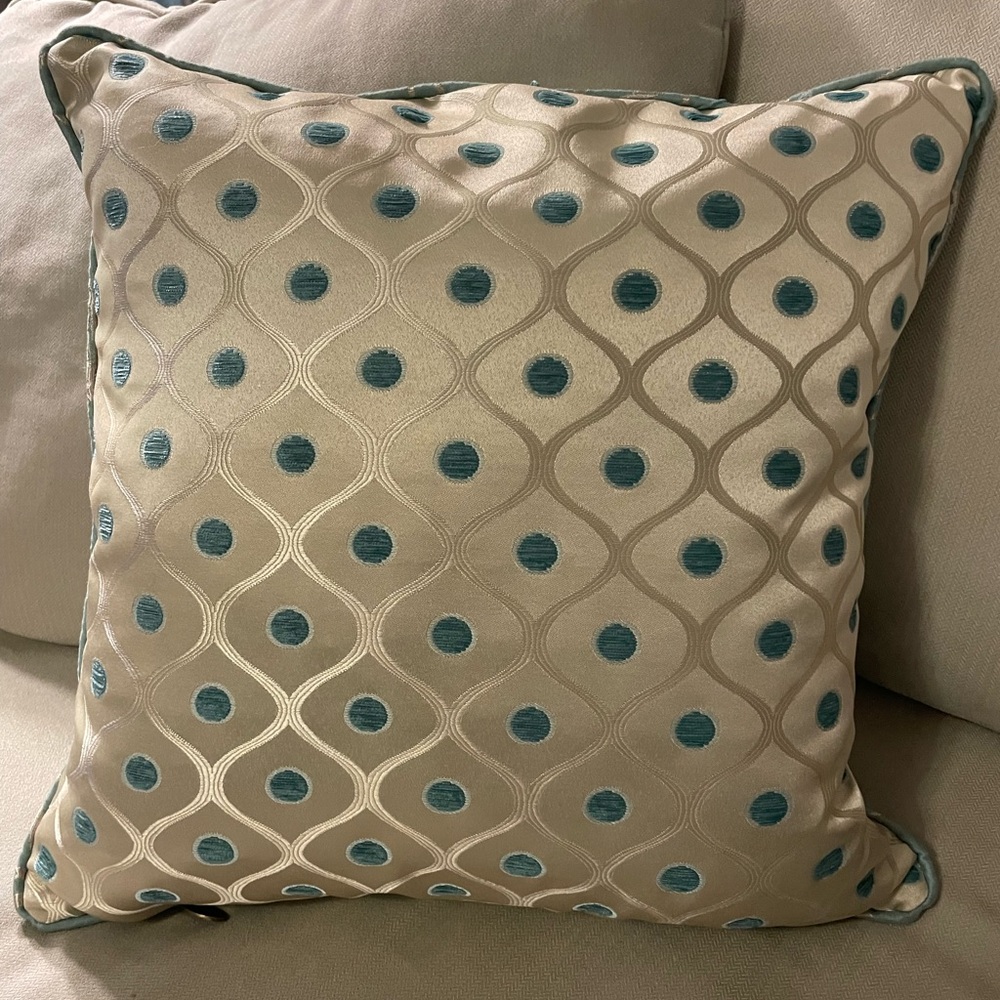Pier1 Turquoise 18x18 Geometric Floral Throw Pillow